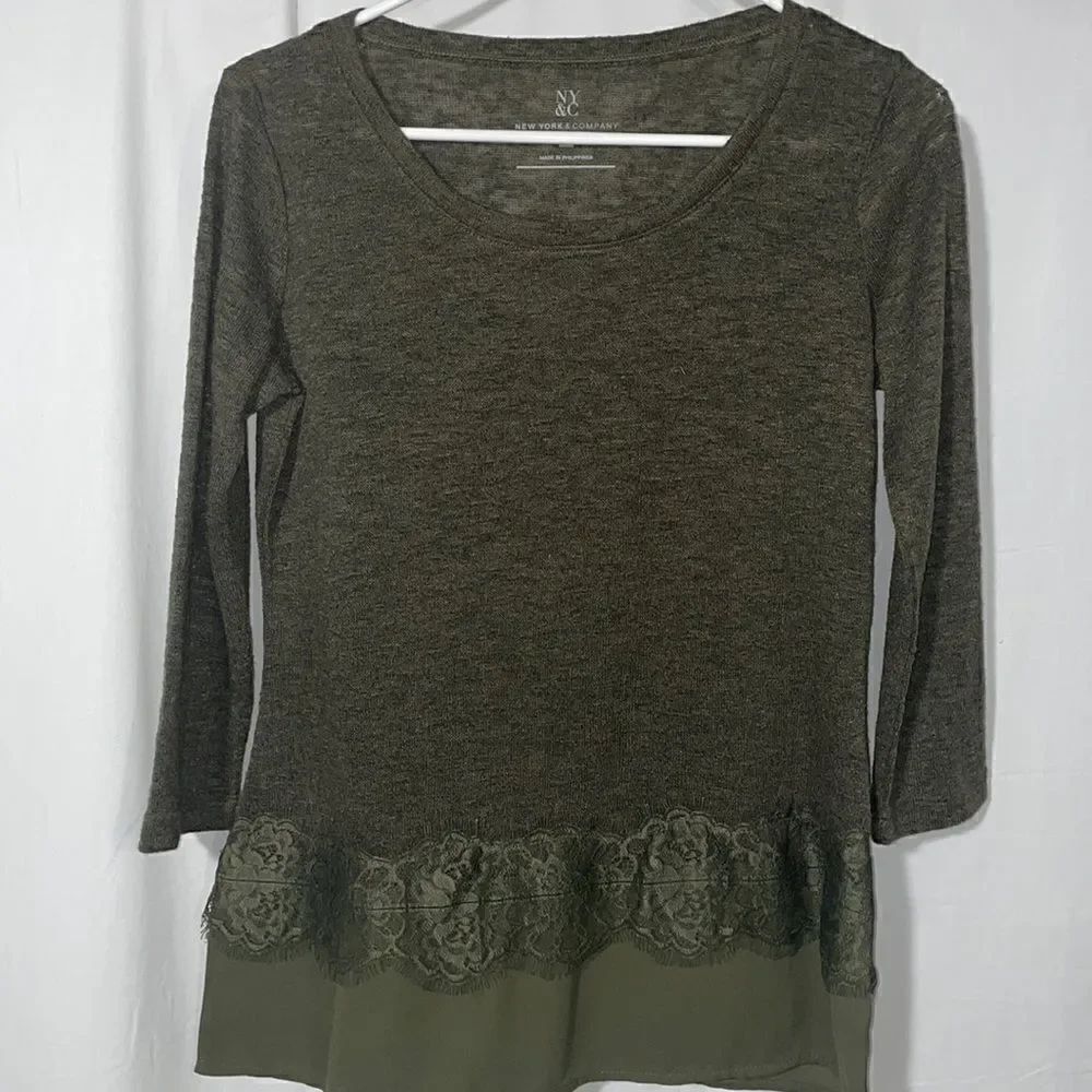 New York And Company sweater